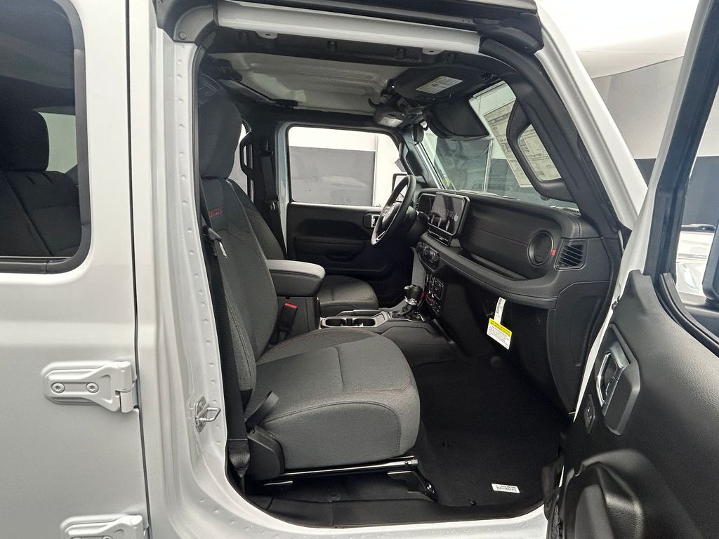 New 2026 Bright White Clearcoat Jeep Rubicon image 20
