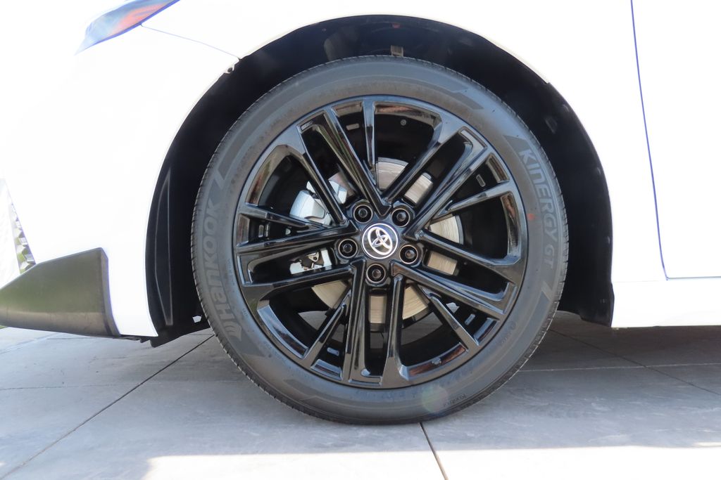 Thumbnail: 2025 Toyota Camry - 29