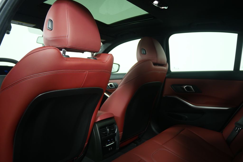Thumbnail: 2025 BMW 3 Series - 19