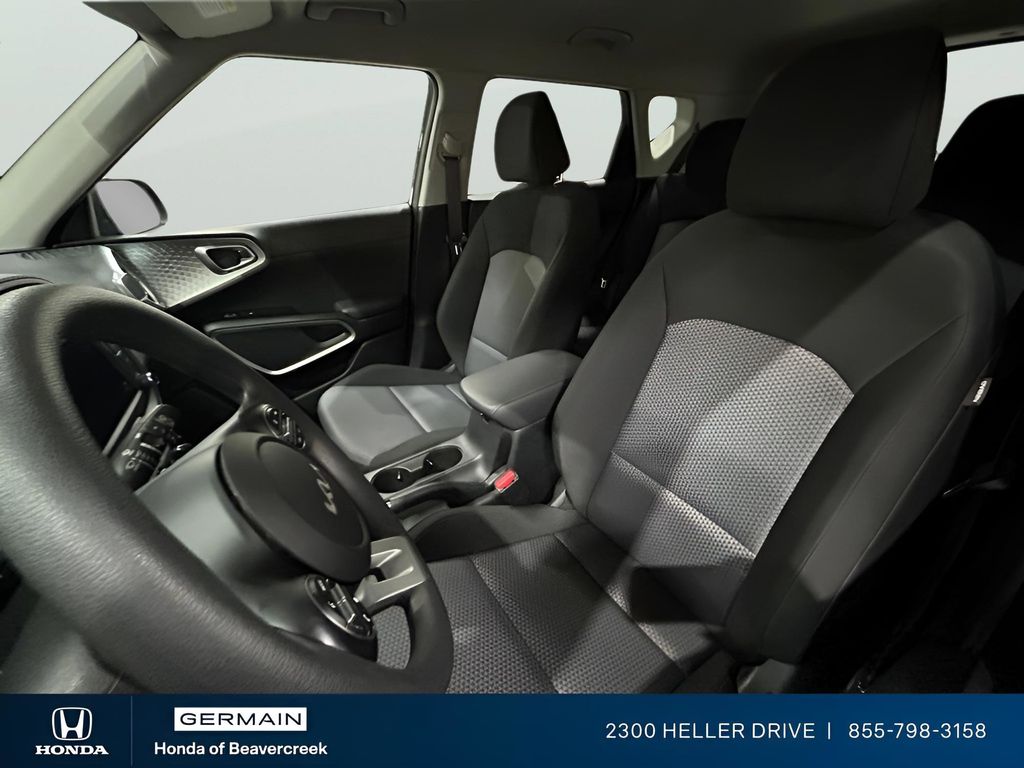 Used 2025 Black Kia LX image 21