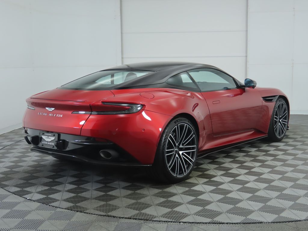 2024 Aston Martin DB12  5