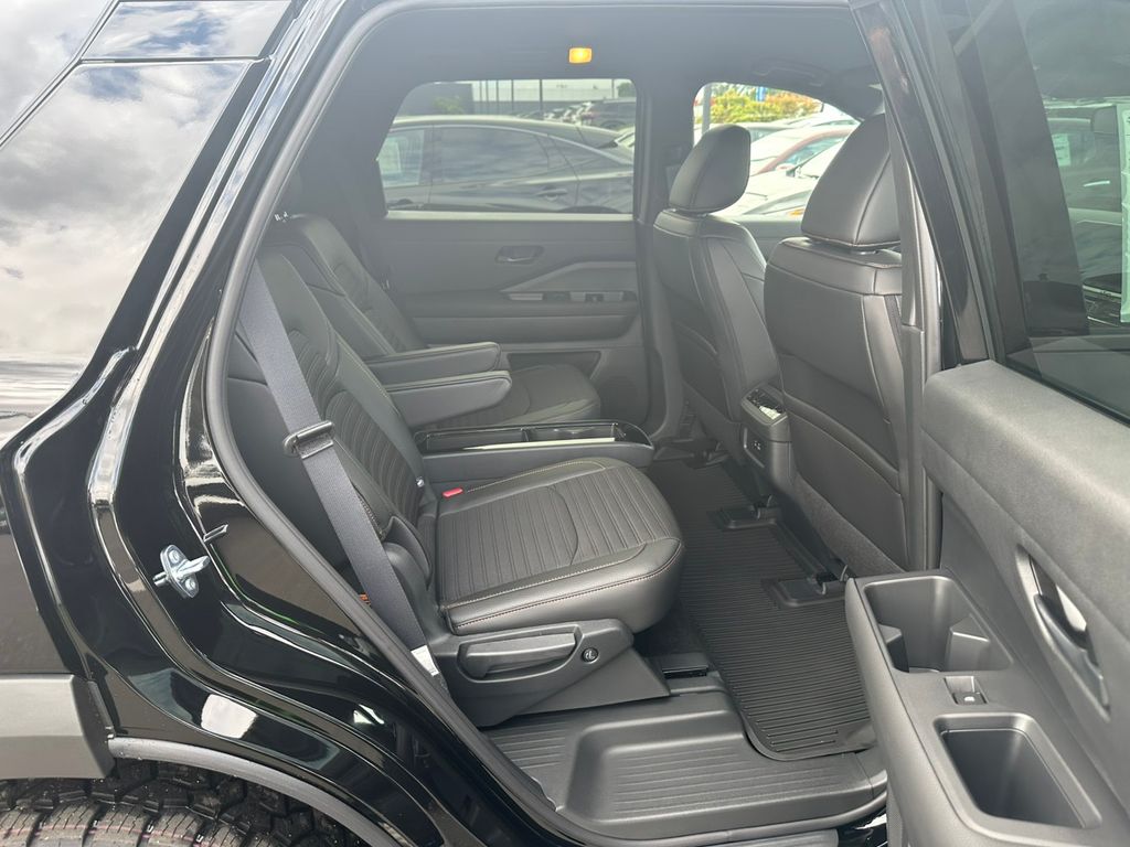 2025 Nissan Pathfinder Rock Creek