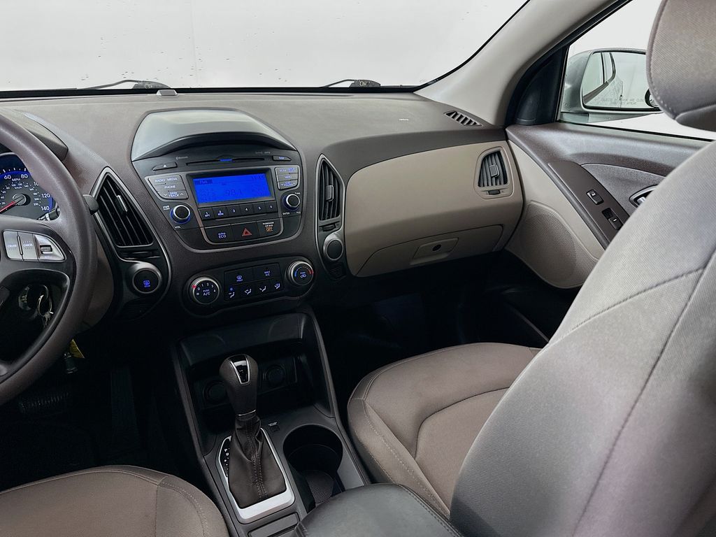 Thumbnail: 2015 Hyundai Tucson - 21