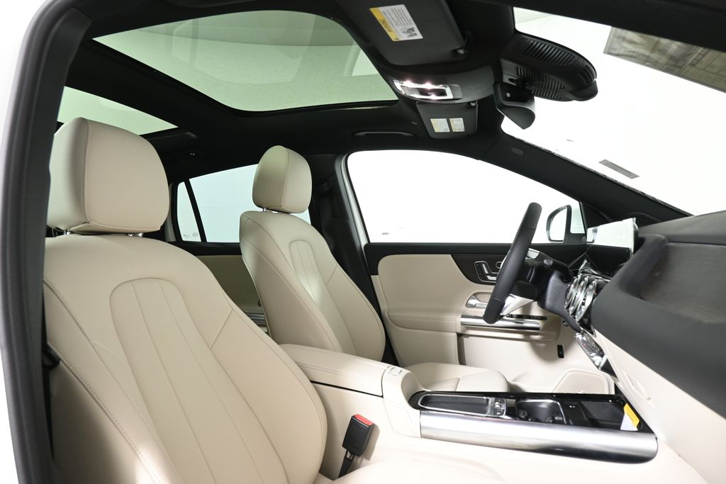 Thumbnail: 2026 Mercedes-Benz GLA - 22