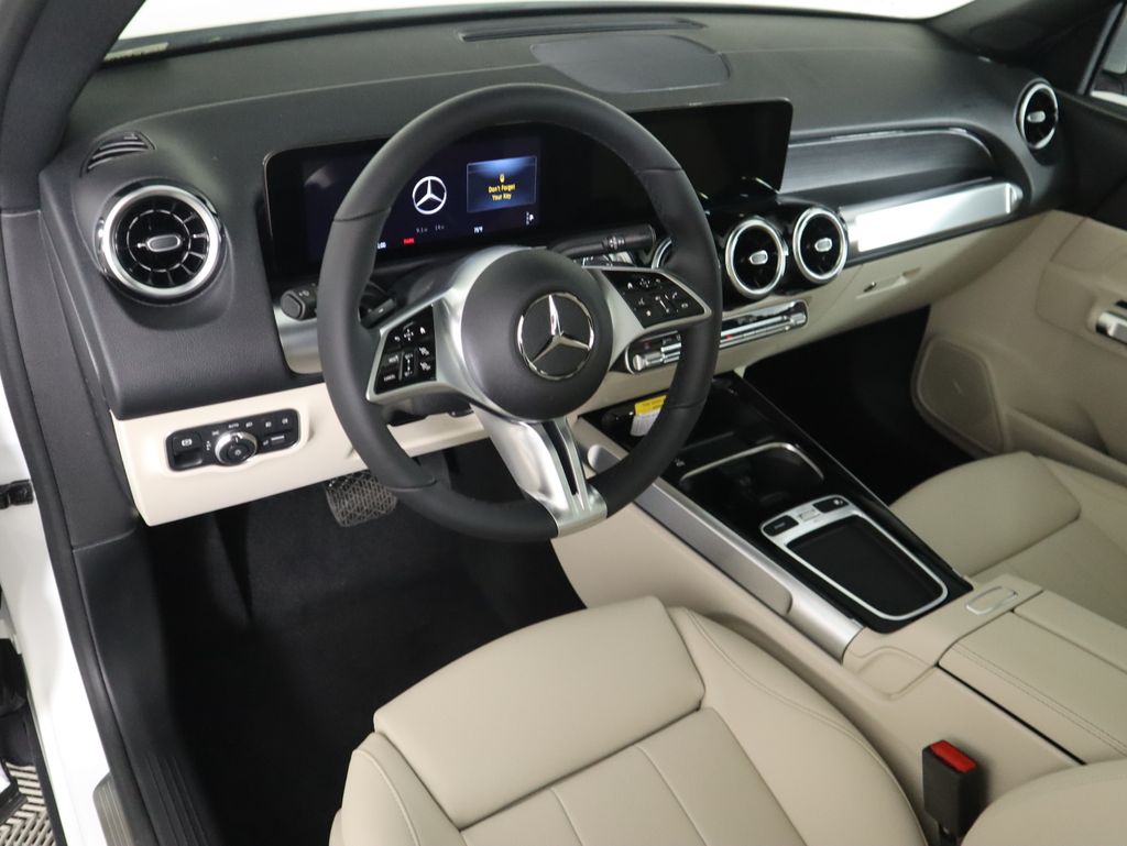 Thumbnail: 2026 Mercedes-Benz GLB - 10