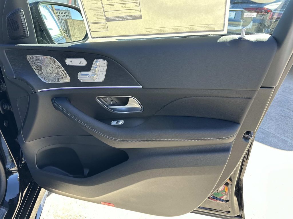 Thumbnail: 2026 Mercedes-Benz GLE - 23