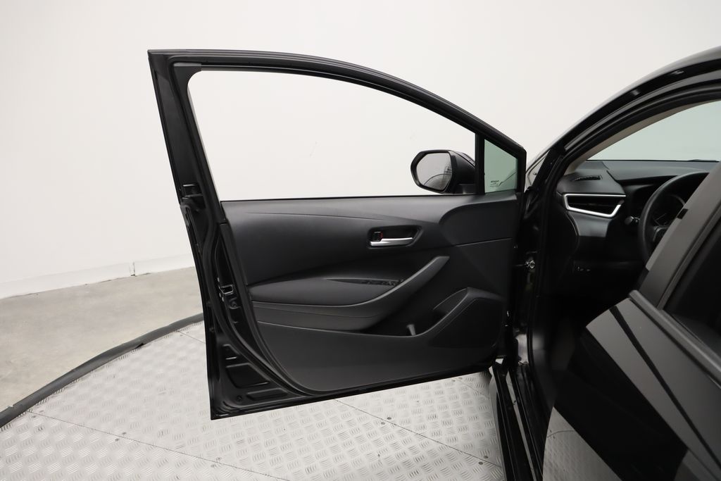 Thumbnail: 2021 Toyota Corolla - 16