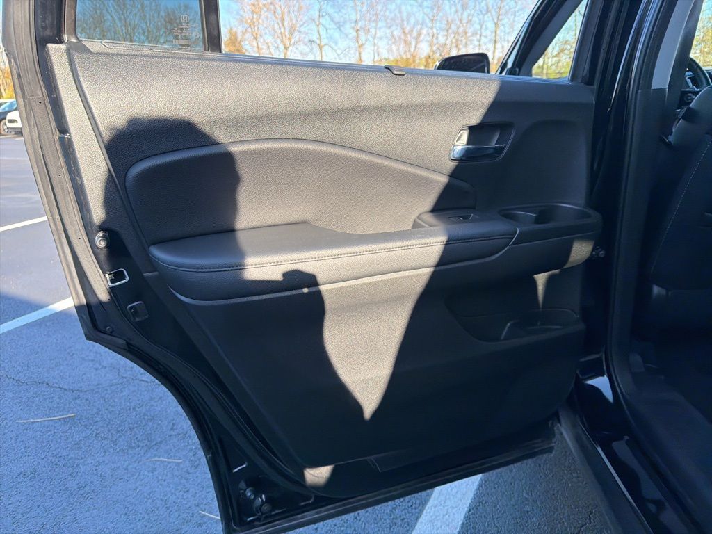 Thumbnail: 2022 Honda Pilot - 21