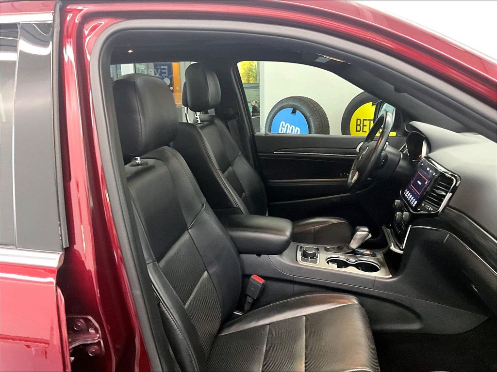 2020 Jeep Grand Cherokee — photo 11