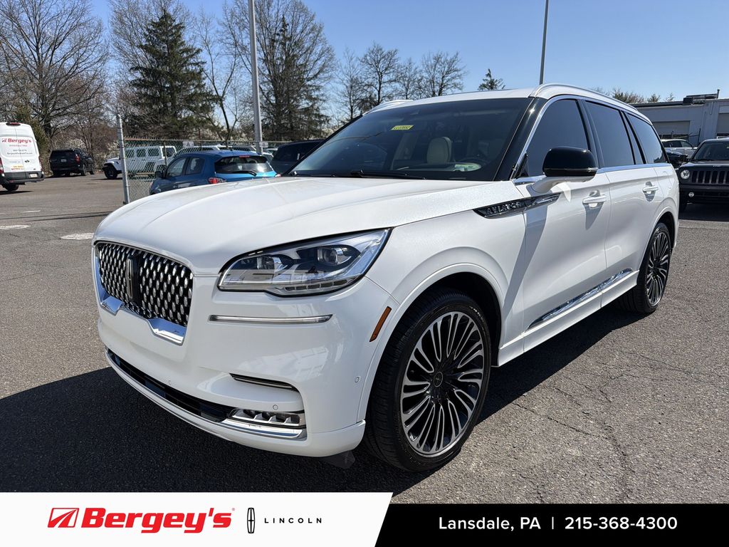 White Metallic 2023 Lincoln Aviator Black Label AWD SUV / Crossover All-Wheel Drive Automatic