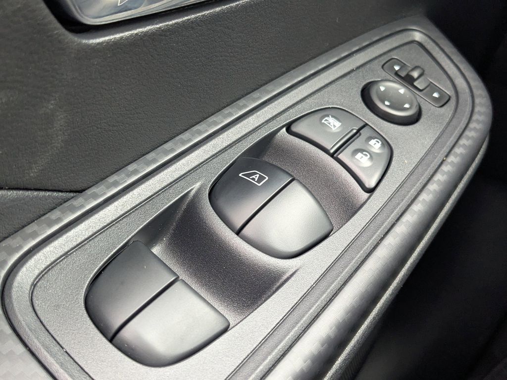 New 2025 Nissan Versa Sedan