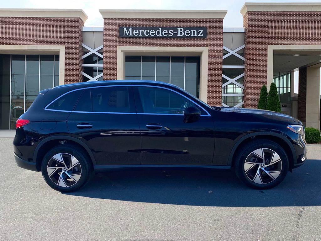 2024 Mercedes-Benz GLC 300 4