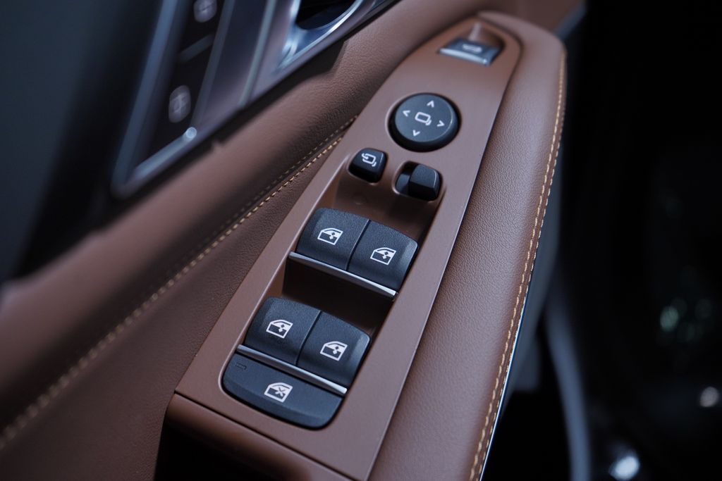 Thumbnail: 2026 BMW X5 - 11