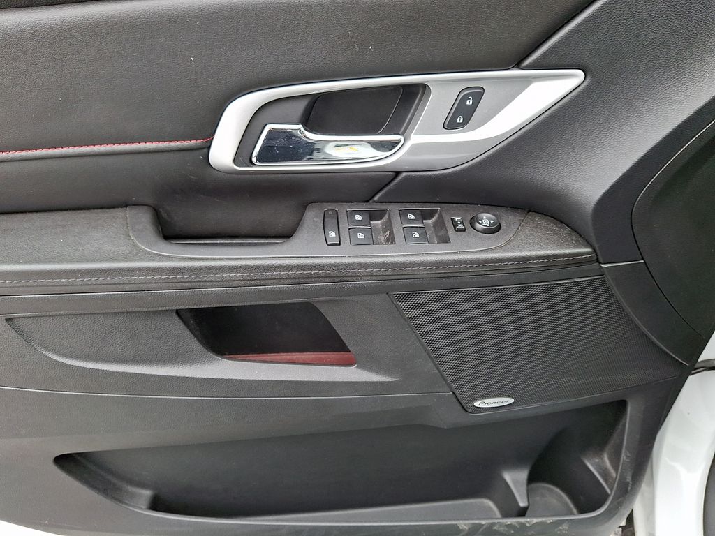 2017 GMC Terrain — photo 12