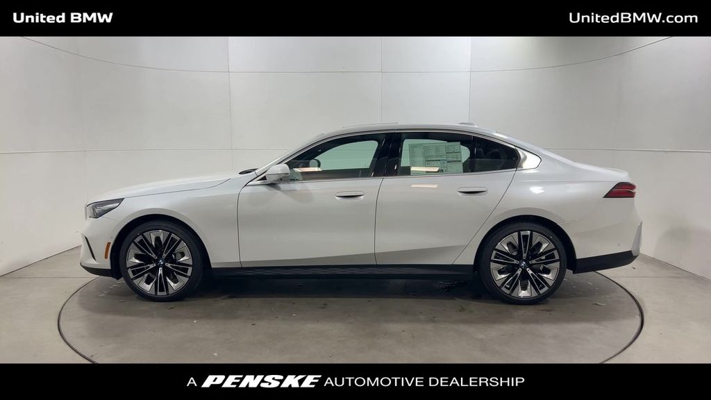 2026 BMW 5 Series 530i 5