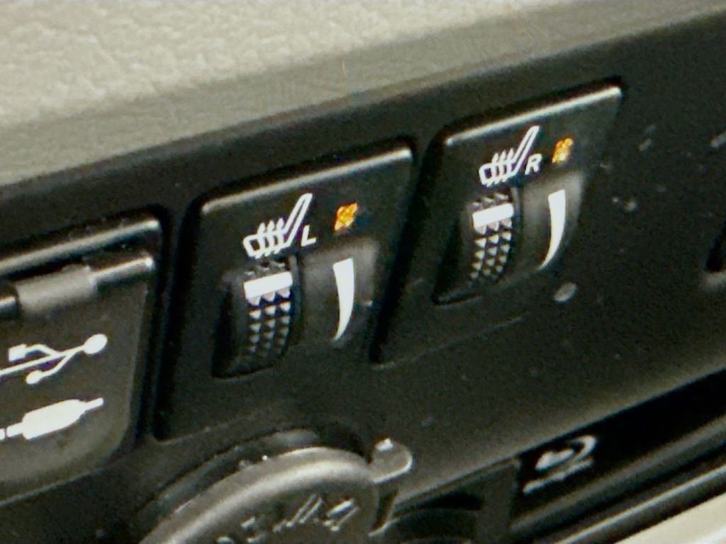 Thumbnail: 2017 Toyota Sienna - 20