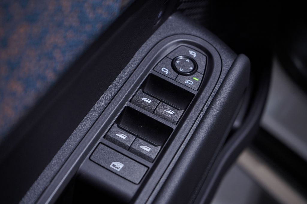 Thumbnail: 2025 MINI Cooper Countryman - 17