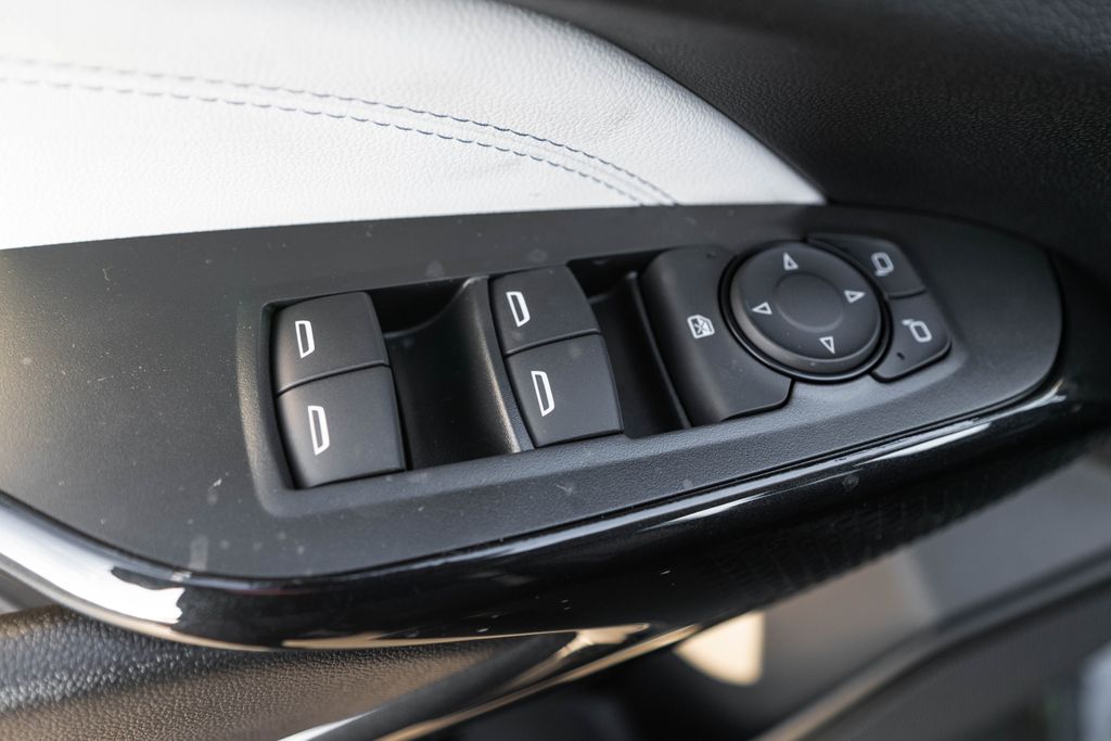 2026 Chevrolet Trax LT - Photo 18
