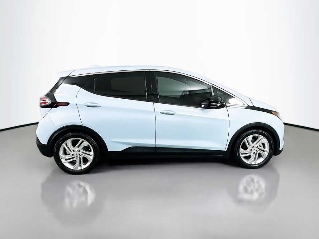 Thumbnail: 2022 Chevrolet Bolt EV - 4