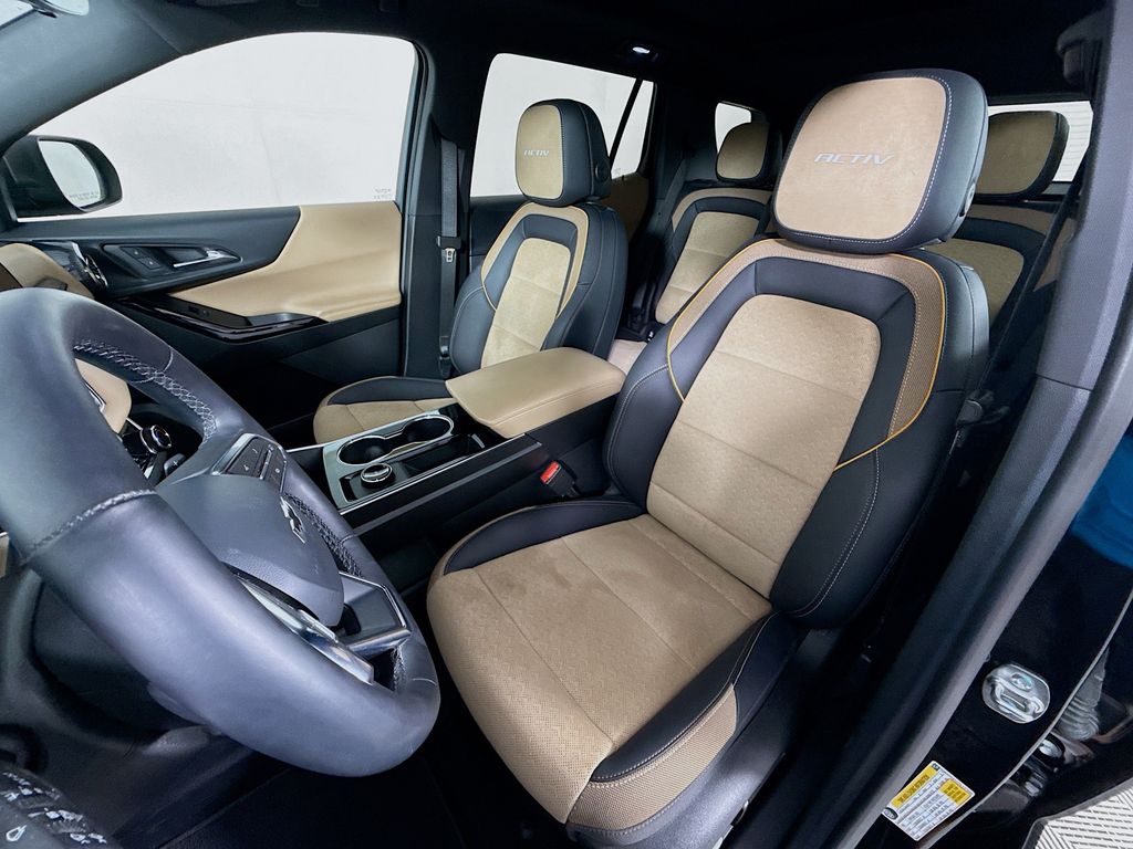 Thumbnail: 2025 Chevrolet Equinox - 21