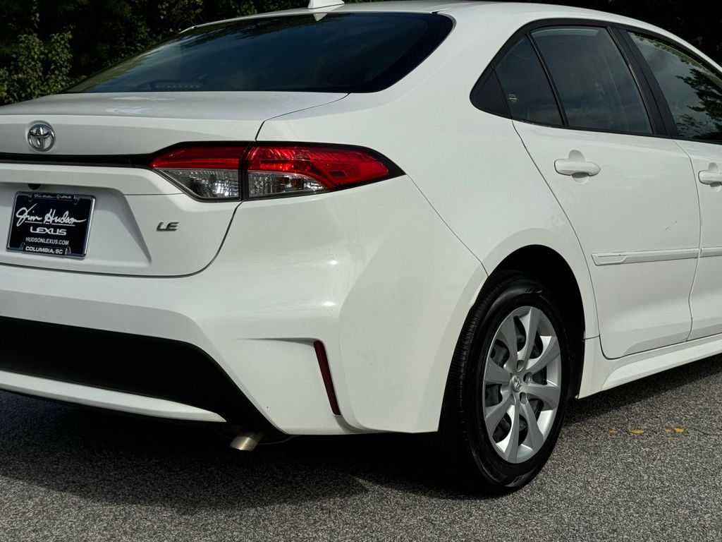 2022 Toyota Corolla LE 13