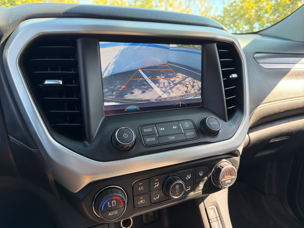 Thumbnail: 2017 GMC Acadia - 31