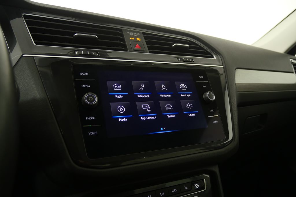 Thumbnail: 2021 Volkswagen Tiguan - 22