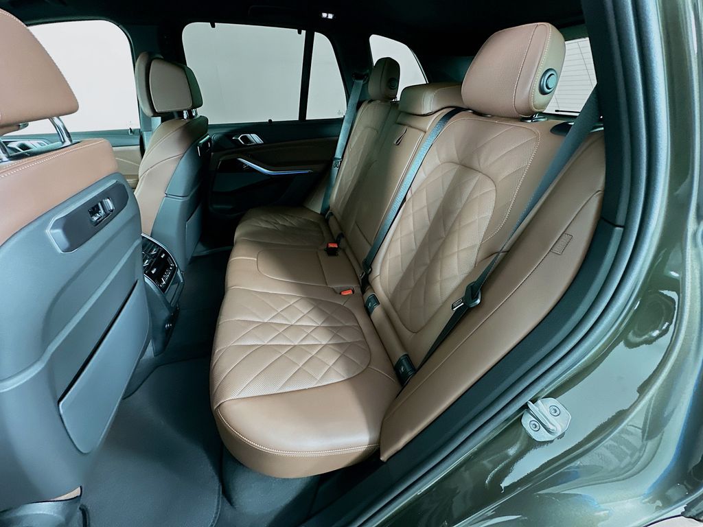 Thumbnail: 2026 BMW X5 - 17
