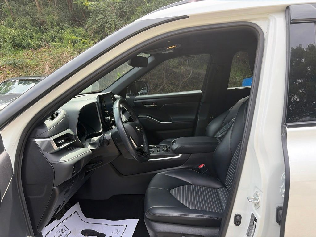 2021 Toyota Highlander XSE White at Phil Fitts Ford