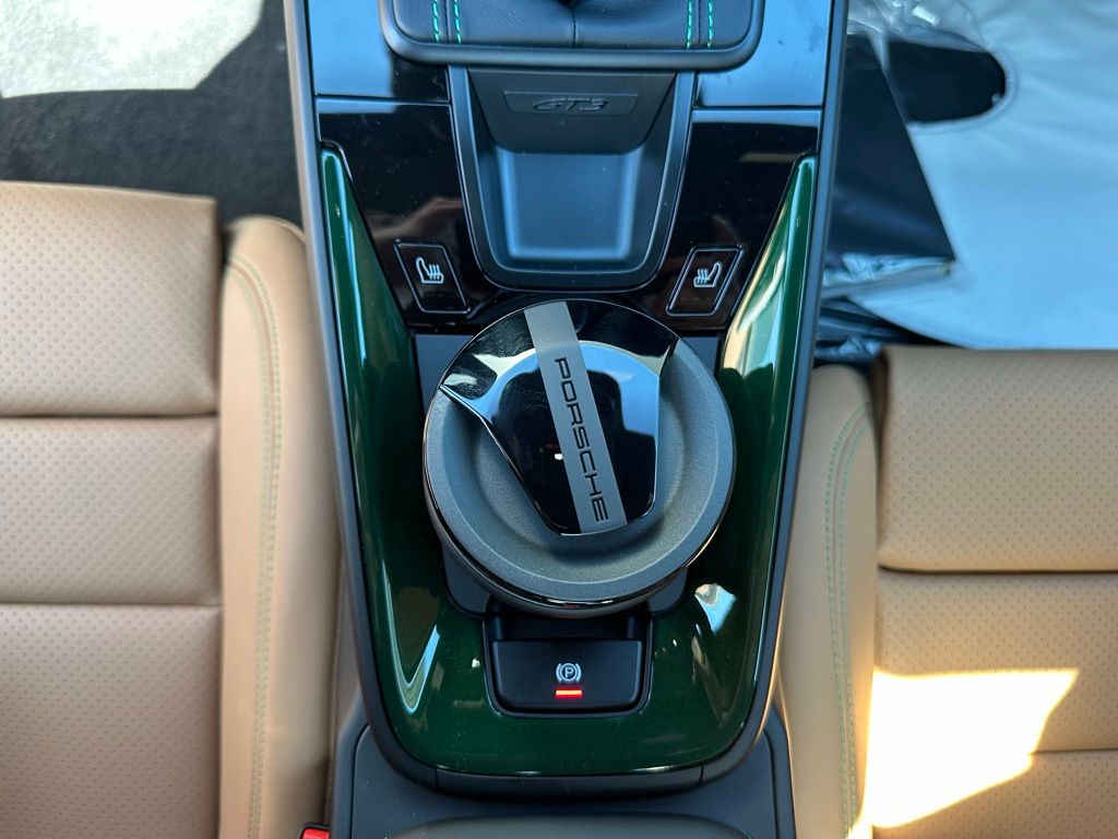 Thumbnail: 2026 Porsche 911 - 26