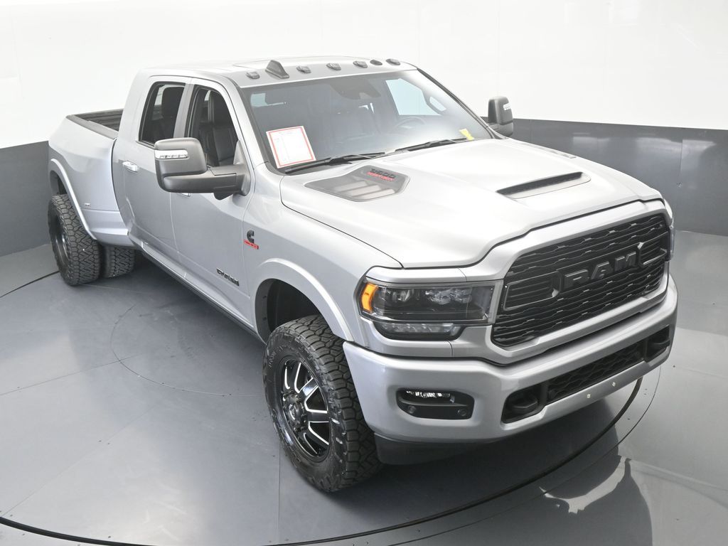 Used 2024 Billet Silver Metallic Clearcoat Ram Limited image 57