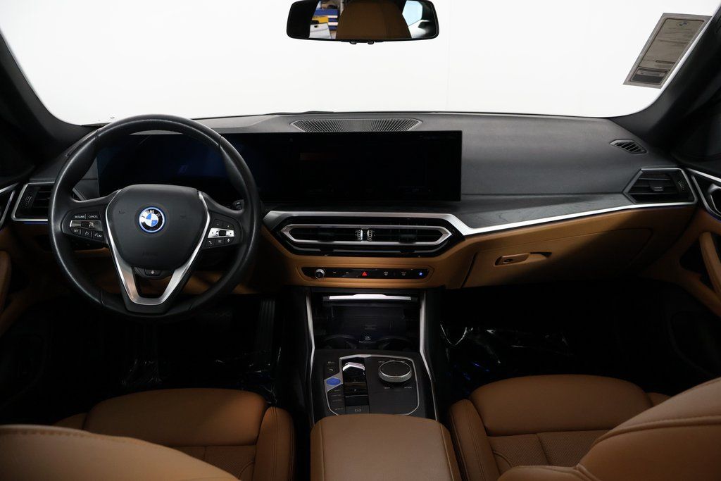 Thumbnail: 2023 BMW i4 - 8