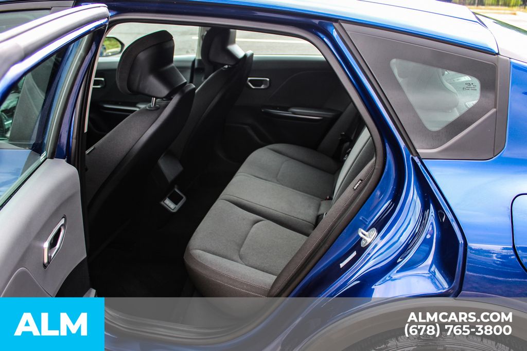 Used 2025 Blue Kia LXS image 18