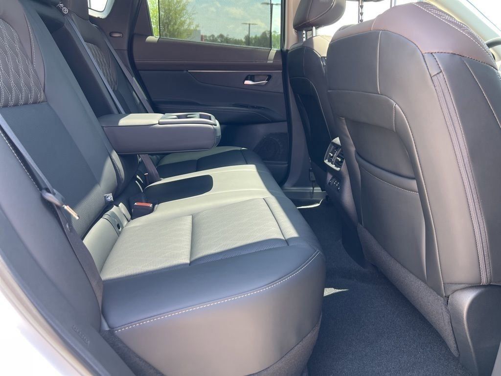 2025 Everest White Pearl Tricoat Nissan Murano Platinum AWD SUV