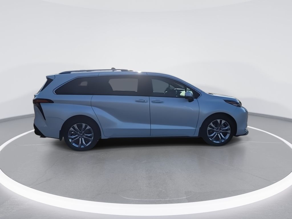 2022 Toyota Sienna Platinum 9