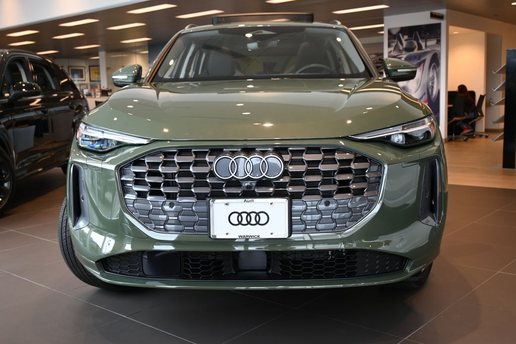 Thumbnail: 2025 Audi Q5 - 8