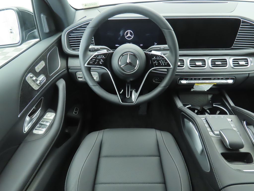 Thumbnail: 2026 Mercedes-Benz GLE - 10