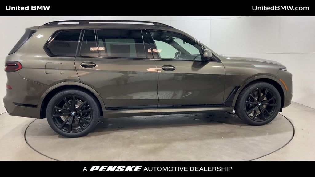 2025 BMW X7 xDrive40i 9