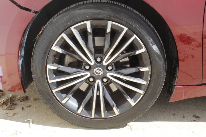 Used Car 2017 Nissan Maxima  Platinum For Sale Under $12,000 In Georgetown, Texas