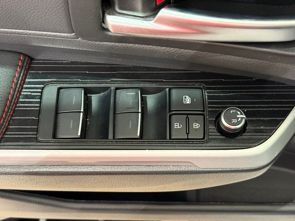 Thumbnail: 2025 Toyota Sienna - 16