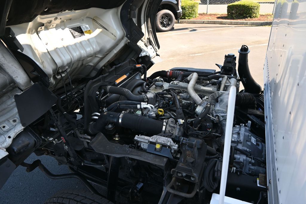 2013 Isuzu NPR DSL REG AT ECO-MAX 