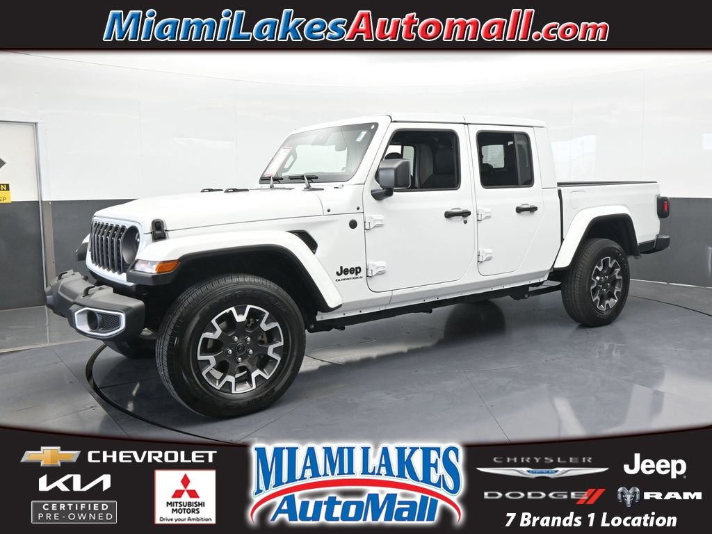 2024 Jeep Gladiator Sport S's photo