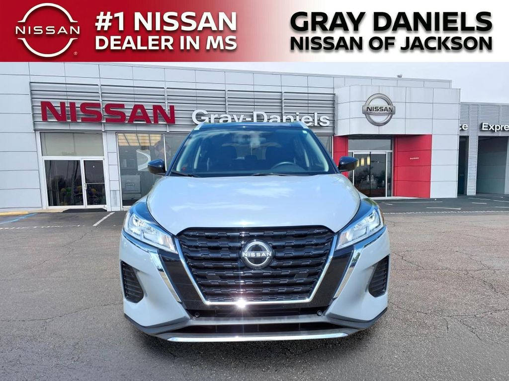Used 2024 Nissan Kicks SUV