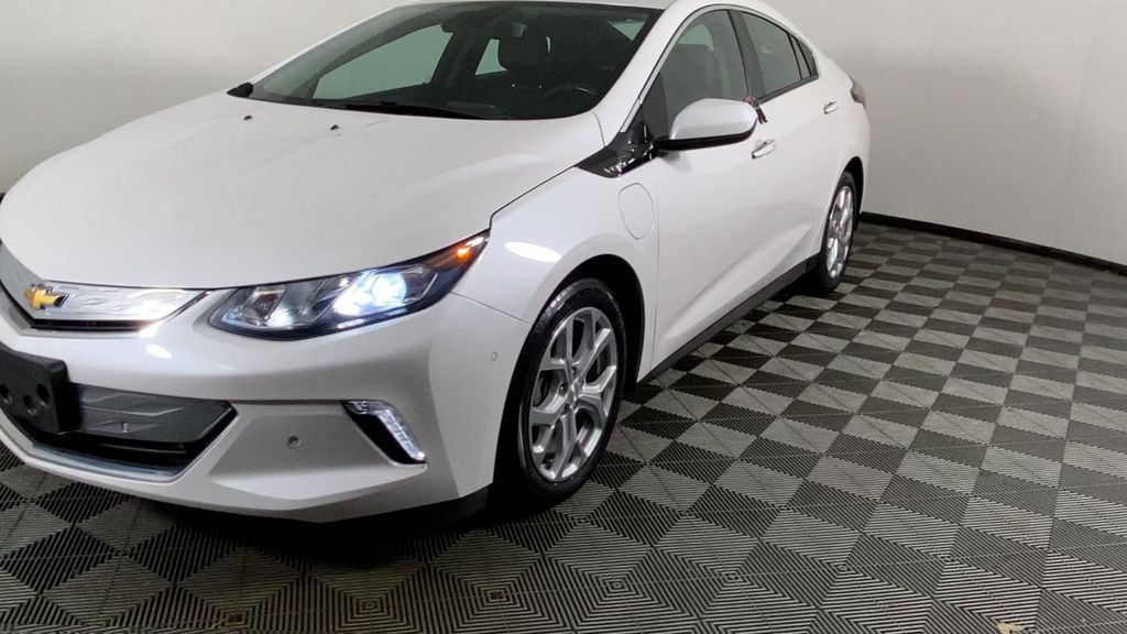 2018 Chevrolet Volt Premier 3