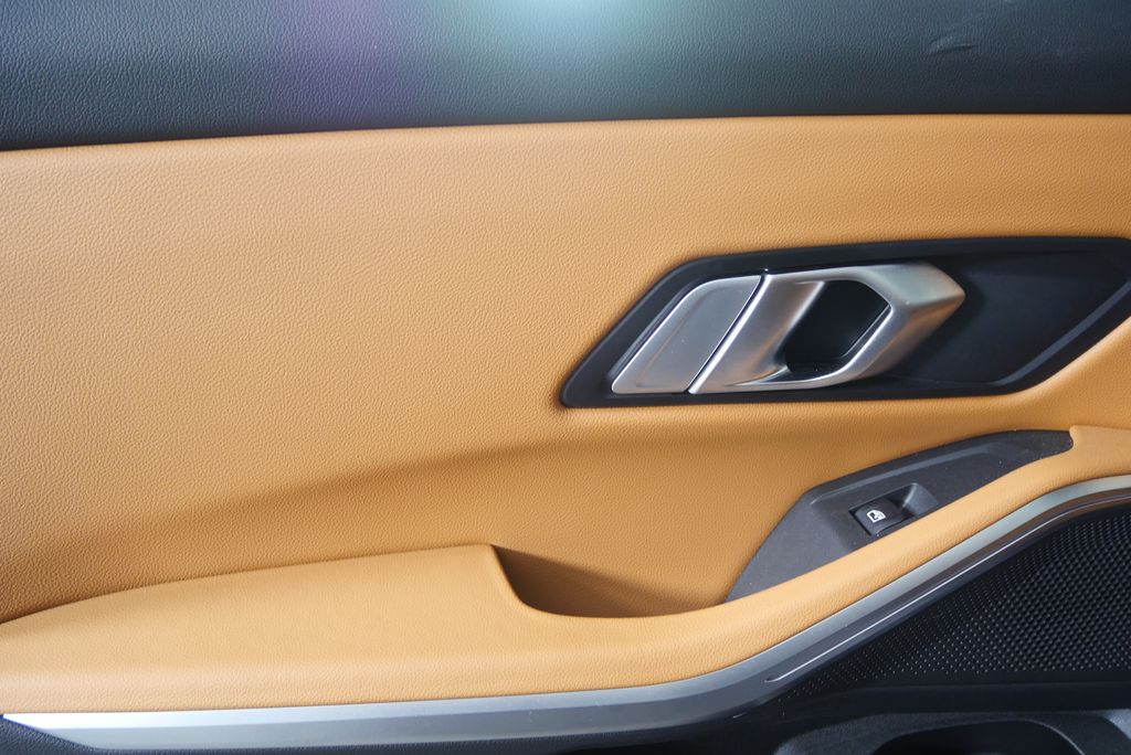 Thumbnail: 2023 BMW 3 Series - 13