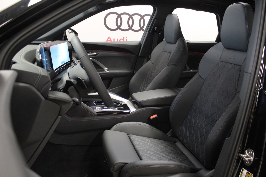 Thumbnail: 2026 Audi SQ5 - 12