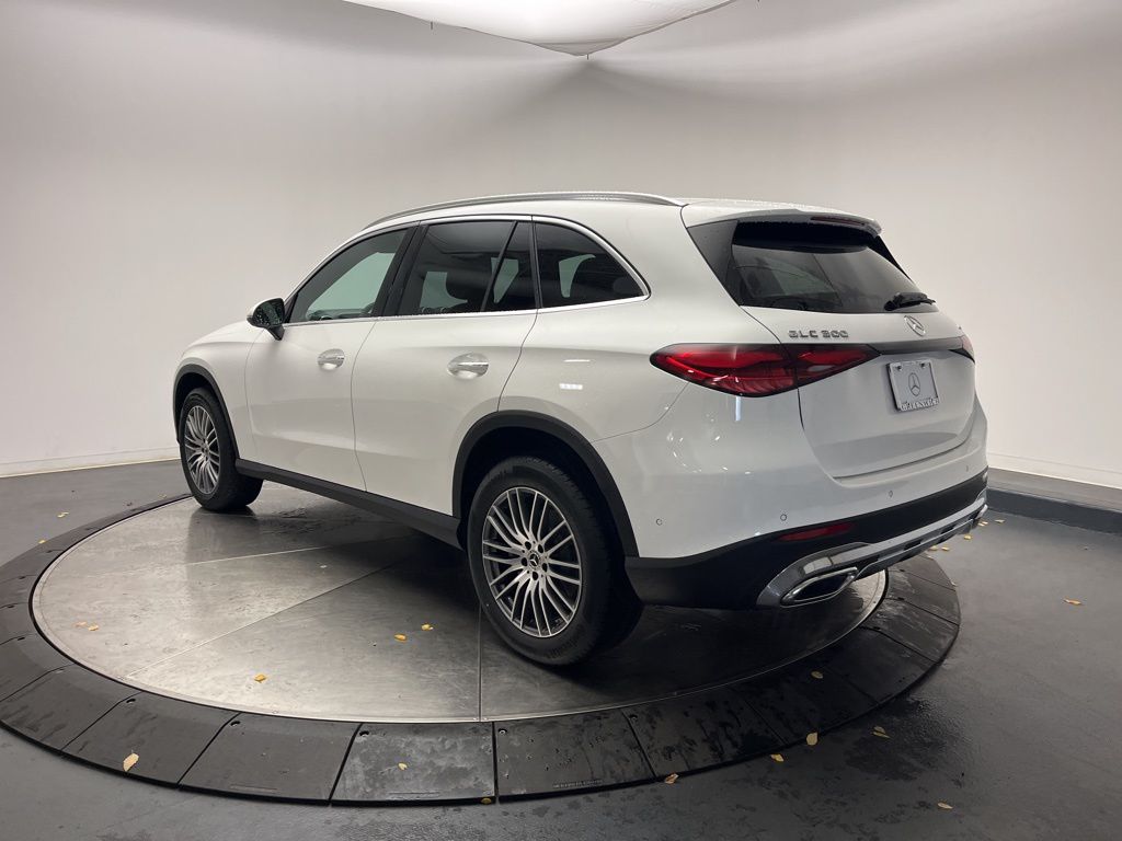 Thumbnail: 2026 Mercedes-Benz GLC - 5