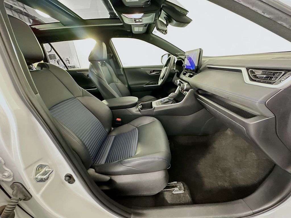 Thumbnail: 2024 Toyota RAV4 - 29