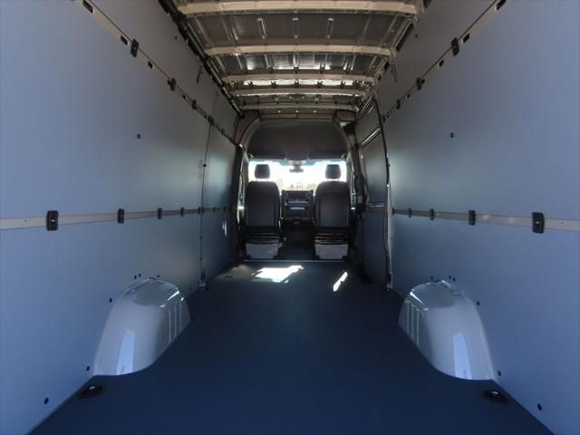 Thumbnail: 2025 Mercedes-Benz Sprinter - 31