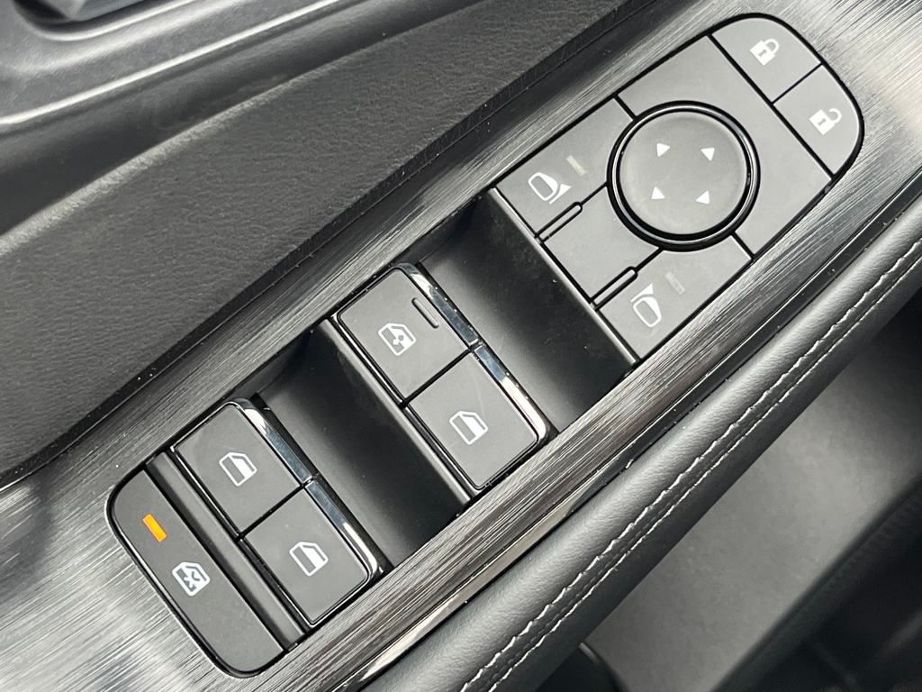 2025 Nissan Rogue SV photo